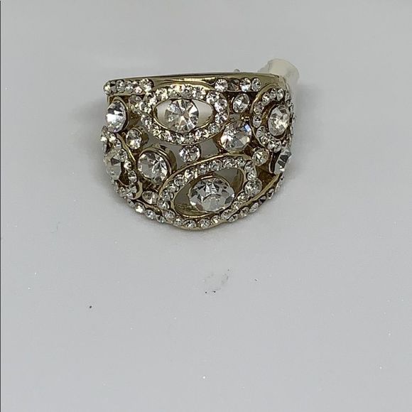 Gold statement ring - Picture 2 of 8